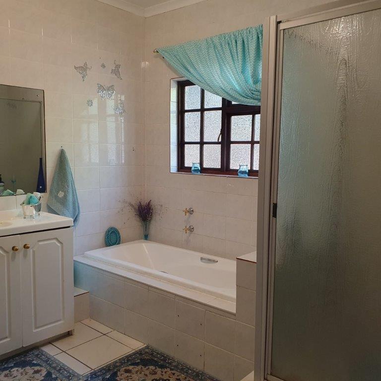 4 Bedroom Property for Sale in Ladybrand Free State